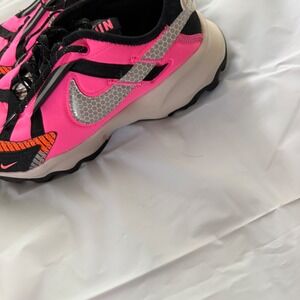 Nike Womens‎ TC 7900 LX 3M Light Pink Blast Hiking Outdoor